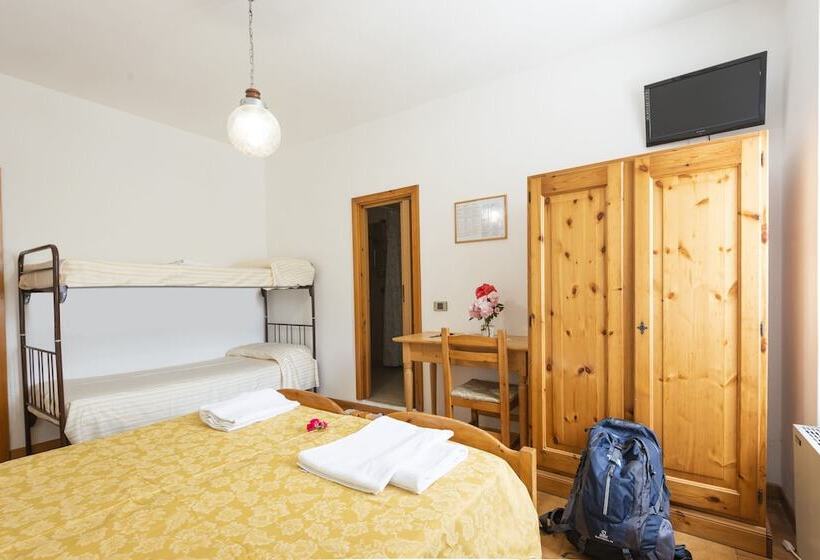 Номер Стандарт Трехместный, Rifugio Monte Baldo