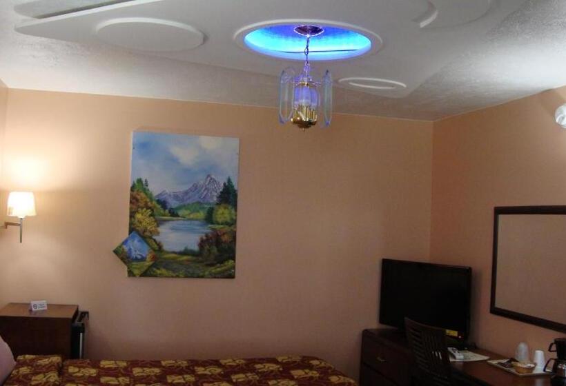 バスタブ付きスタンダードルーム, Pinconning Trail Inn Motel