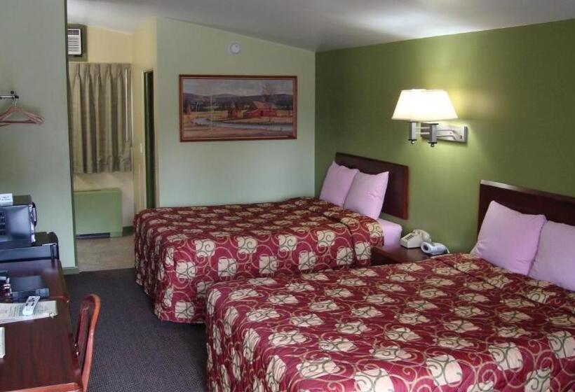 2ダブルベッドのスタンダードルーム, Pinconning Trail Inn Motel