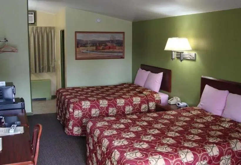 ２ダブルベッドのスタンダードルーム, Pinconning Trail Inn Motel