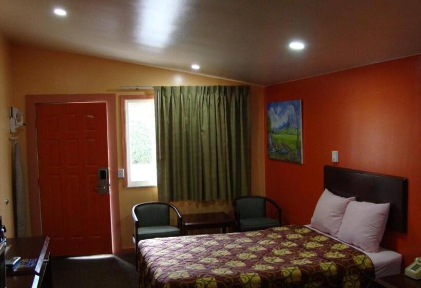 2ダブルベッドのスタンダードルーム, Pinconning Trail Inn Motel