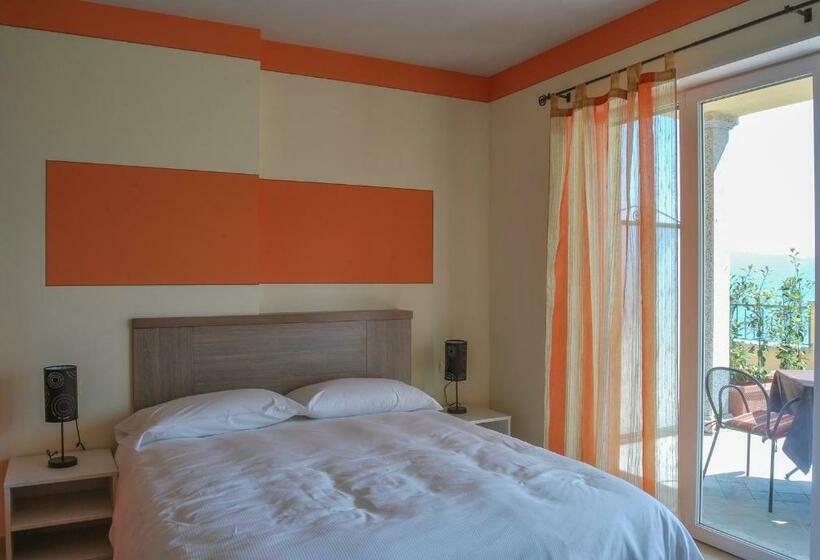 テラス付きスタンダードワンルーム, Residence Usignolo