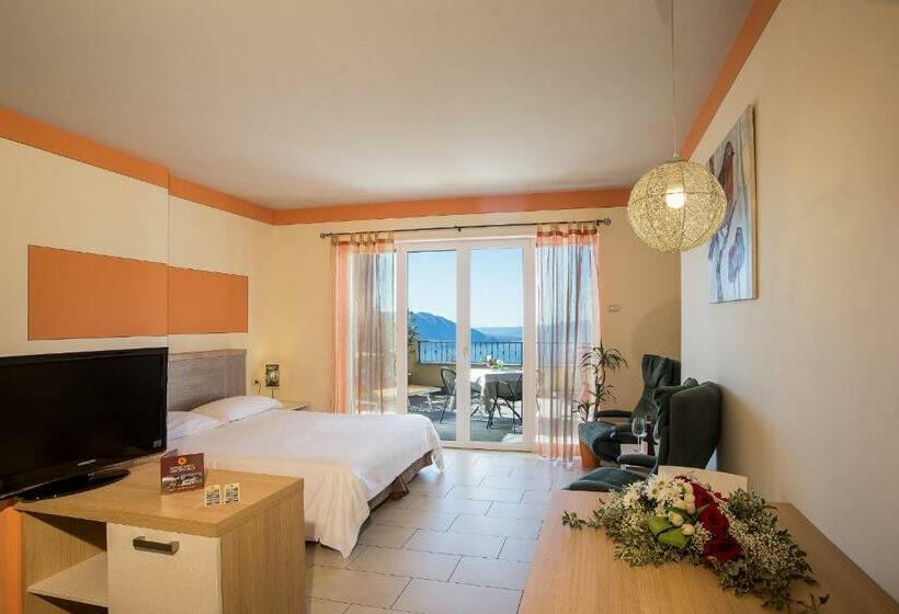 テラス付きスタンダードワンルーム, Residence Usignolo