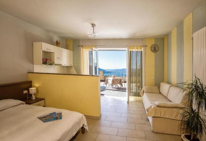 סטודיו סטנדרט עם מרפסת, Residence Usignolo