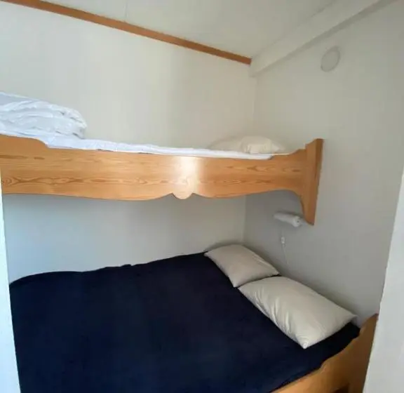 Dört Kişilik Standart Oda, Vasacenter B&b