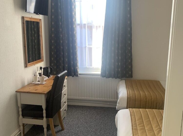 스탠다드 룸, Abbots Mead