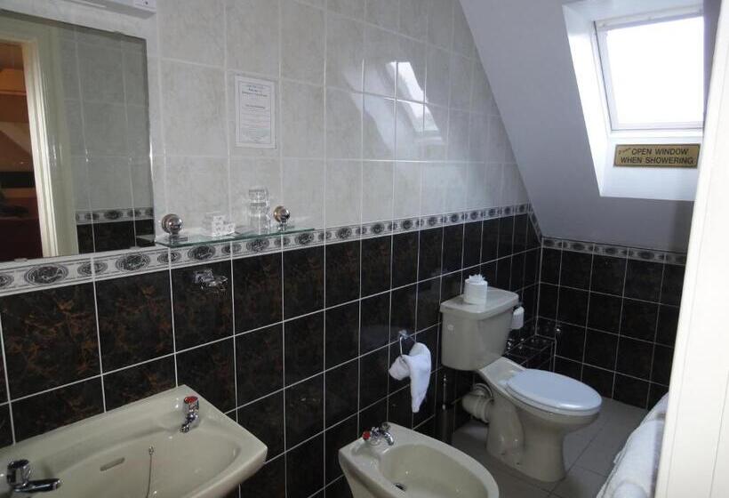 스탠다드 트리플 룸, Bambury's Guesthouse