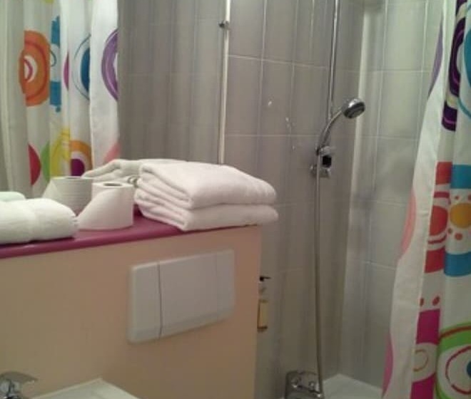 חדר סטנדרט מקשר, Contact Hôtel Come Inn