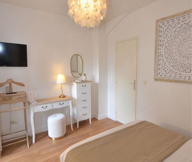 اتاق استاندارد یک نفره, Demeures & Châteaux   Hôtel De La Porte Saint Malo