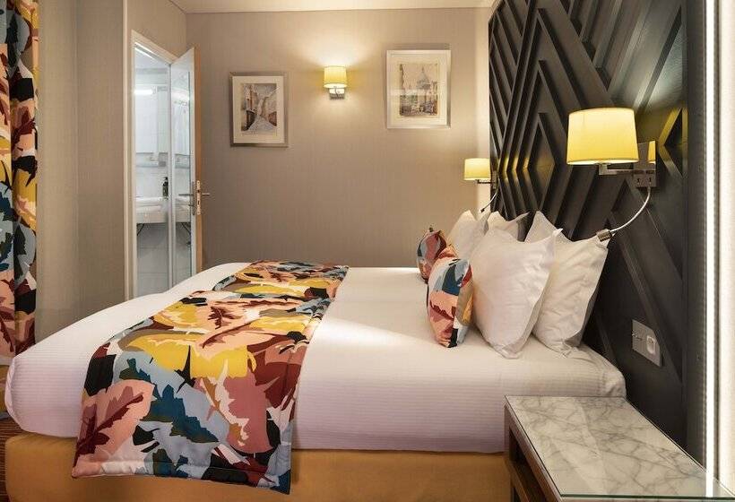 Chambre Standard, Des Arts Montmartre
