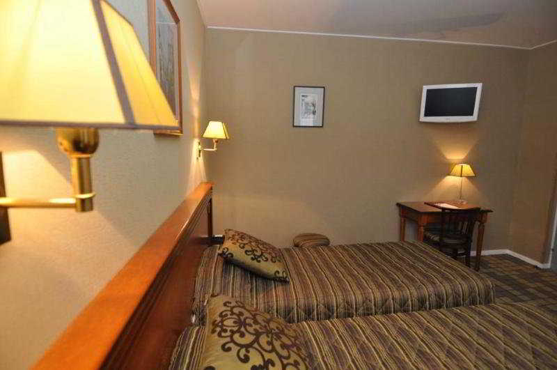 غرفة قياسية, Des Arts Montmartre