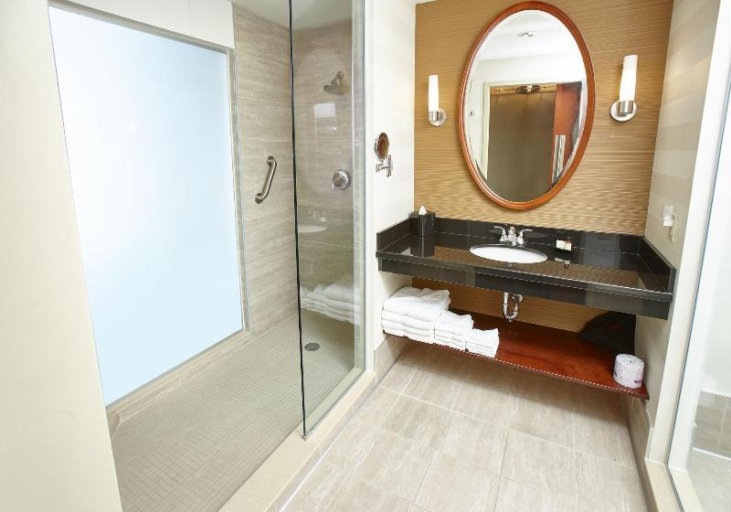 ファミリールーム, Hodson Bay