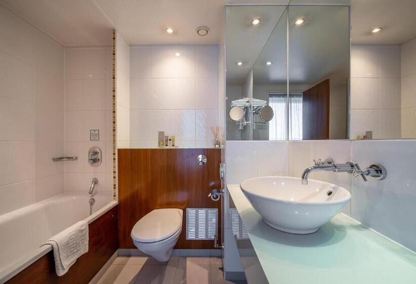 带大床的行政房间, Holiday Inn London Camden Lock, An Ihg