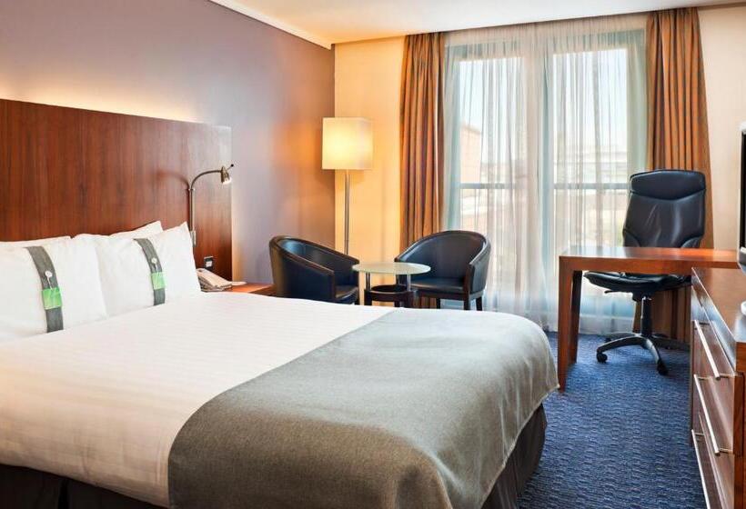 Номер Стандарт Адаптированный для Инвалидов, Holiday Inn London Camden Lock, An Ihg