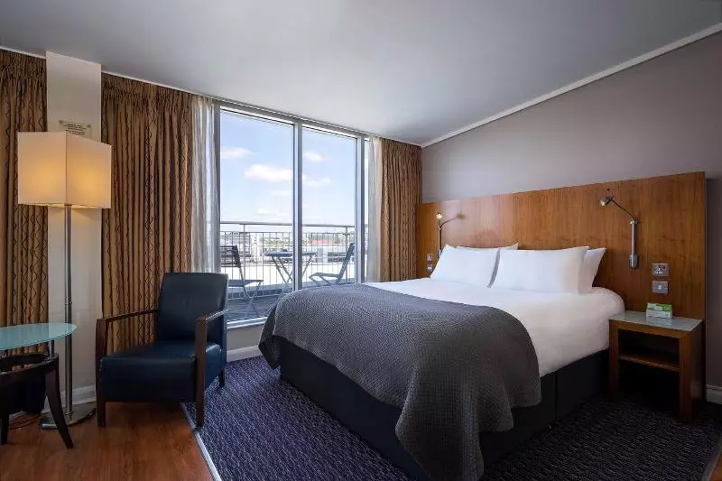 プレミアムルーム, Holiday Inn London Camden Lock, An Ihg