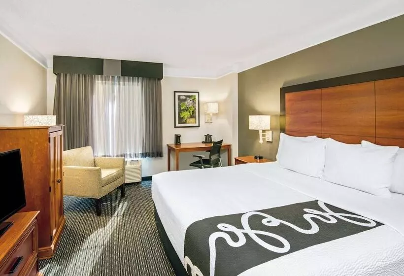اتاق لوکس, La Quinta By Wyndham San Antonio Airport