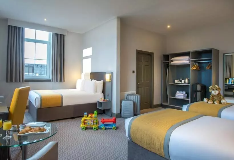اتاق خانوادگی, Maldron Hotel Shandon Cork City