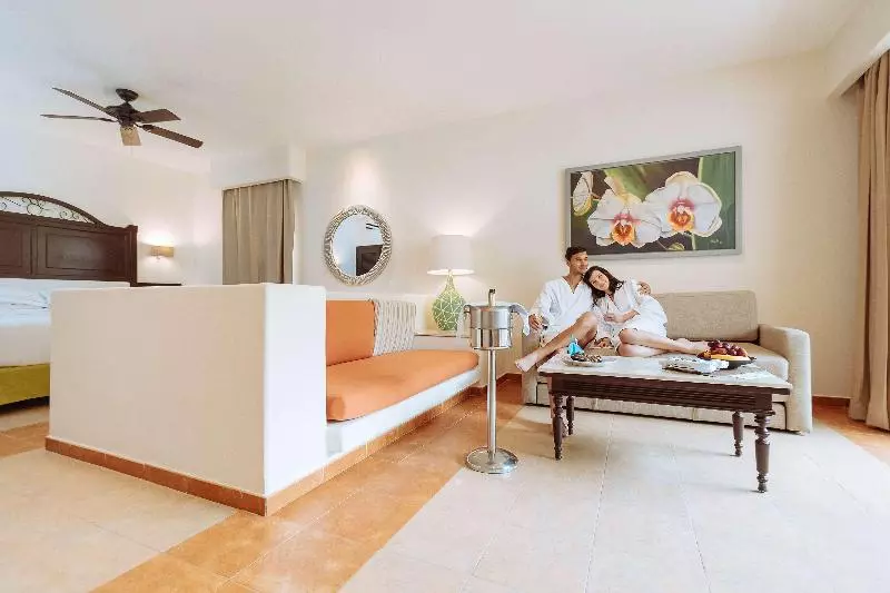سوییت جونیور, Occidental At Xcaret Destination   All Inclusive