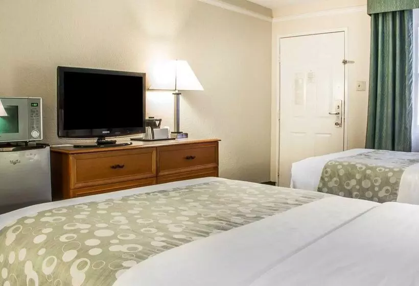 2ダブルベッドのスタンダードルーム, Quality Inn Tulsa Central