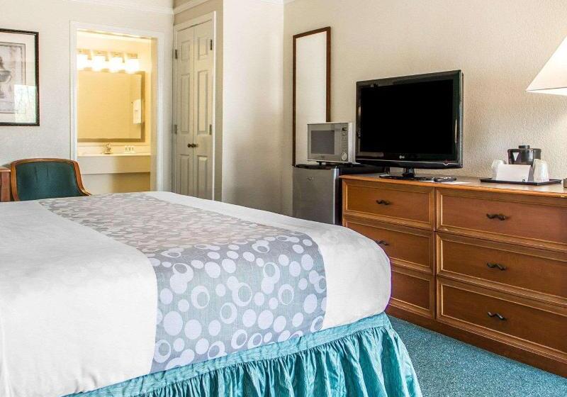 Standard Szoba King Size Bed, Quality Inn Tulsa Central