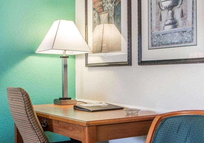 Standard Szoba King Size Bed, Quality Inn Tulsa Central