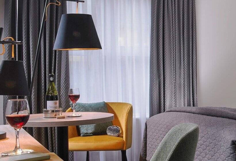 Номер Стандарт, Shannon Springs