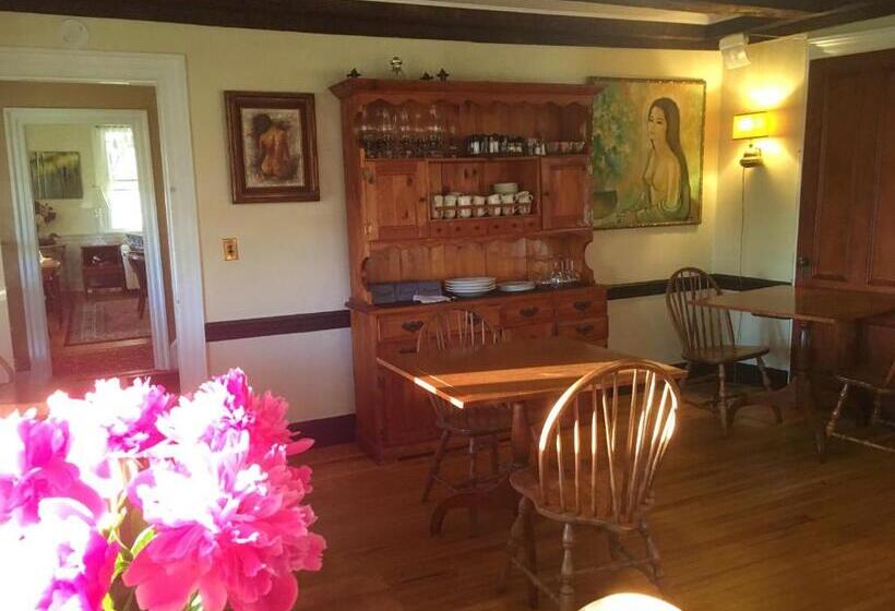 غرفة قياسية سرير كينج, Center Lovell Inn