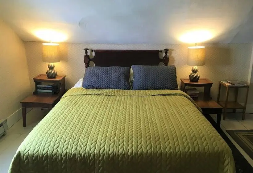 バス共有のスタンダードルーム, Center Lovell Inn