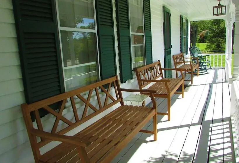 バス共有のスタンダードルーム, Center Lovell Inn