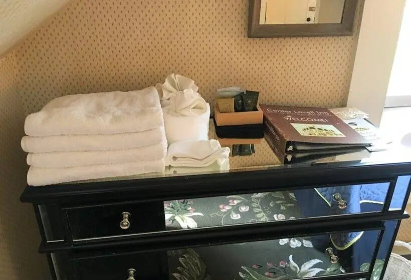 バス共有のスタンダードルーム, Center Lovell Inn