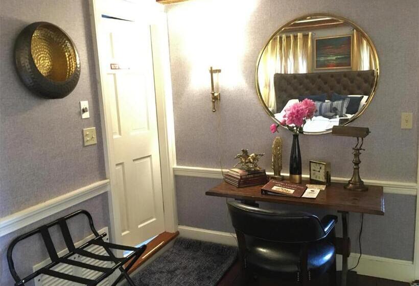 غرفة قياسية سرير كينج, Center Lovell Inn