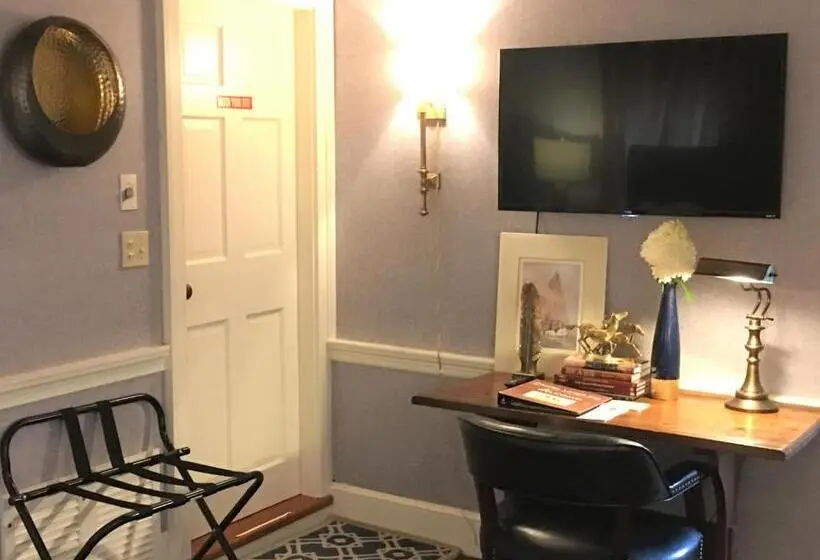 キングサイズベッドのスタンダードルーム, Center Lovell Inn