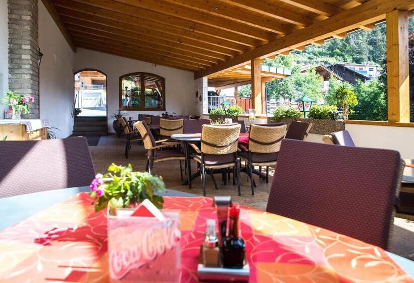 スタンダードシングルルーム, Gasthof Pension Traube