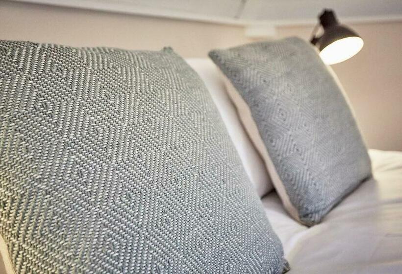 غرفة أساسية, Riverside Inn, Aymestrey