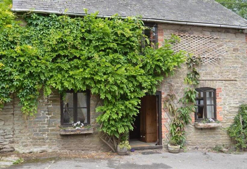 小型套房, Riverside Inn, Aymestrey