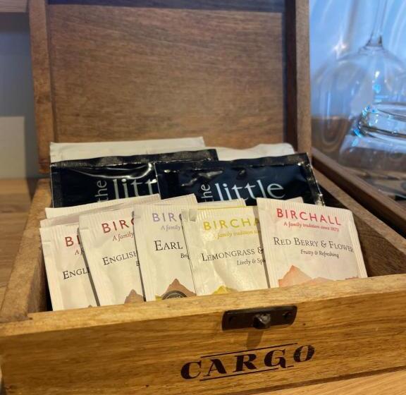 جناح, Riverside Inn, Aymestrey