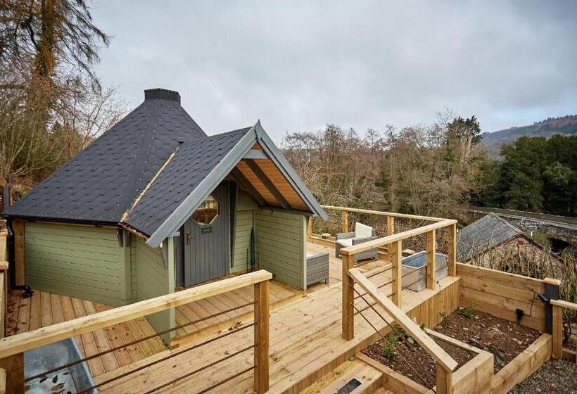 جناح, Riverside Inn, Aymestrey