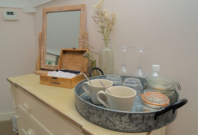 标准间, Riverside Inn, Aymestrey