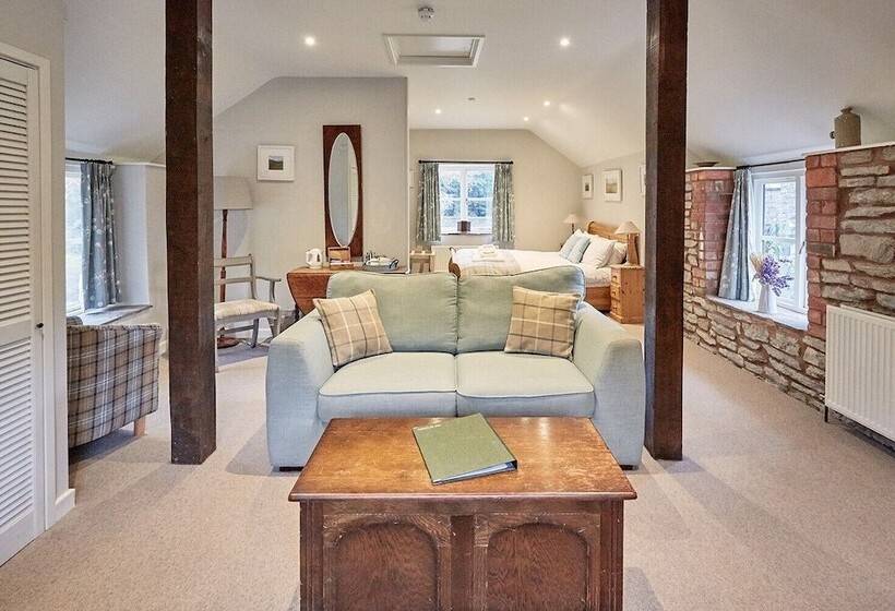 小型套房, Riverside Inn, Aymestrey