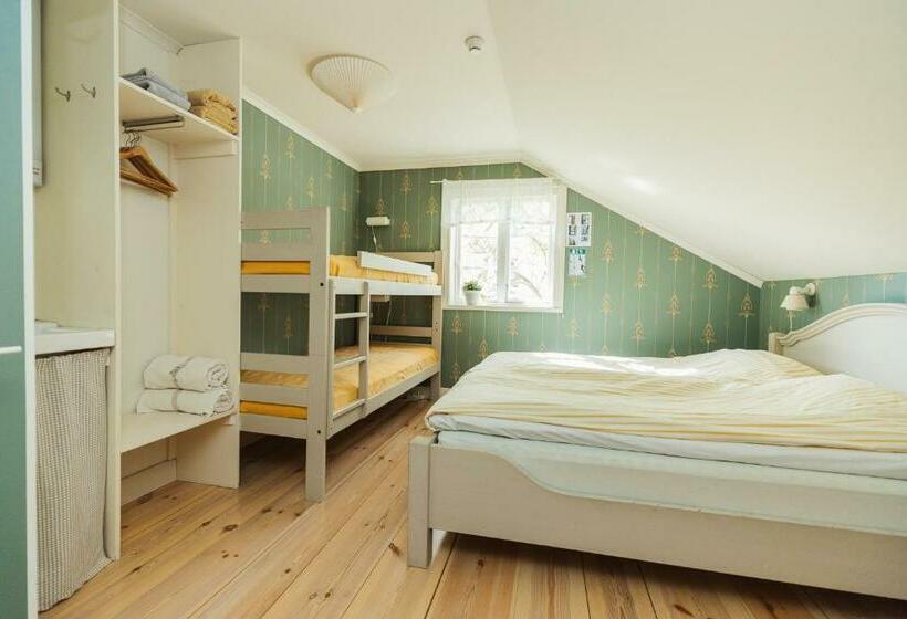 스탠다드 4인용 룸 공용 욕실, Bäcks Bed & Breakfast