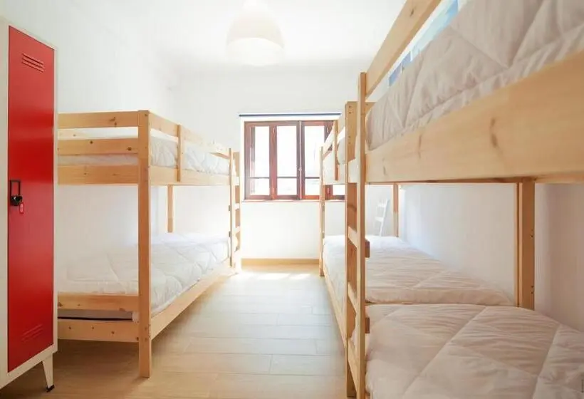ルームシェアのワンベッド, Furadouro Terrace Hostel