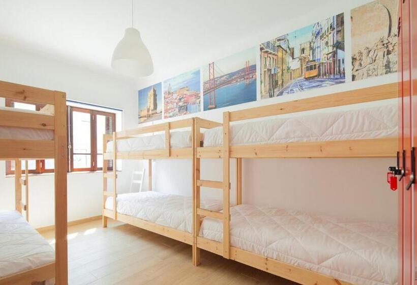 تختخواب در اتاق مشترک, Furadouro Terrace Hostel