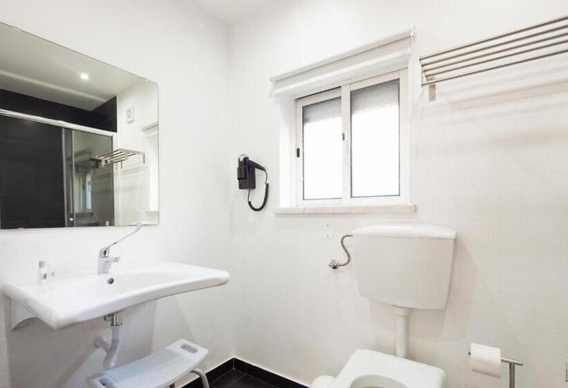 سوییت لوکس, Furadouro Terrace Hostel