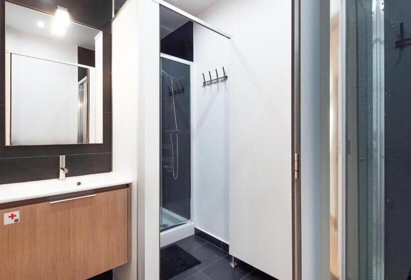 스탠다드 4인용 룸 공용 욕실, Furadouro Terrace Hostel