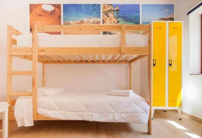 浴室共有スタンダード4人用ルーム, Furadouro Terrace Hostel