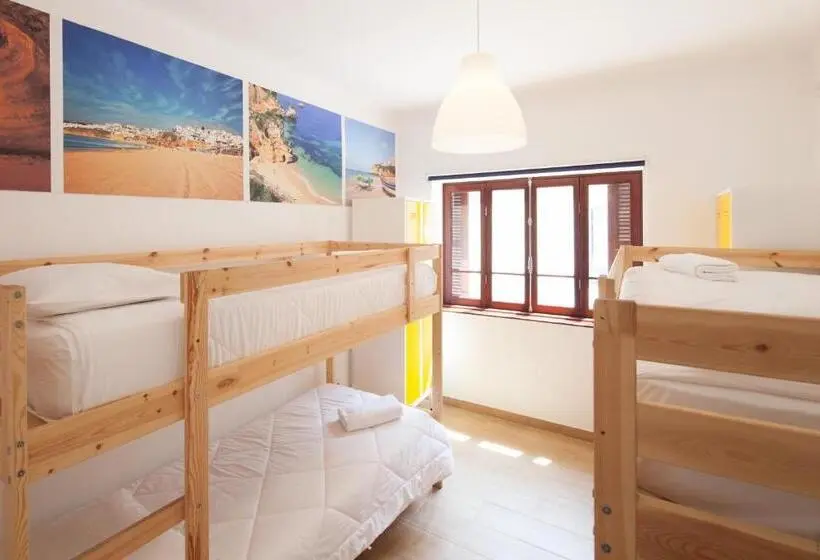浴室共有スタンダード4人用ルーム, Furadouro Terrace Hostel
