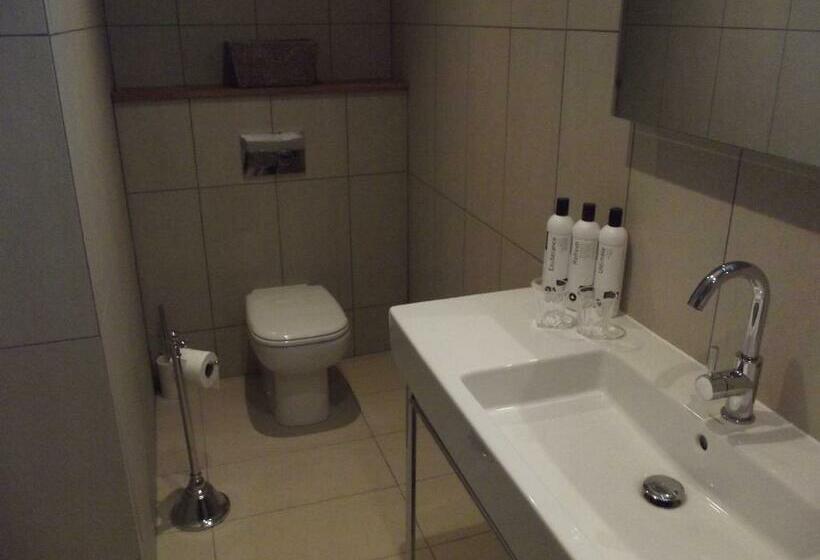 Номер Классика Кровать Кинг, The Suites At Pannells Ash