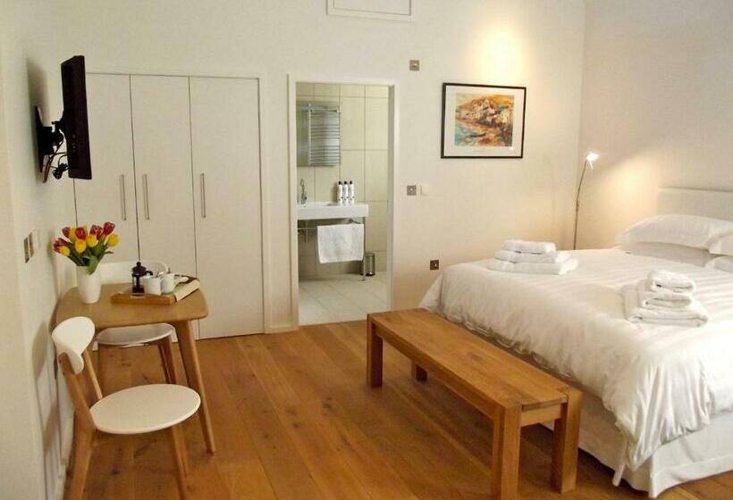 غرفة كلاسيكية سرير كينج, The Suites At Pannells Ash