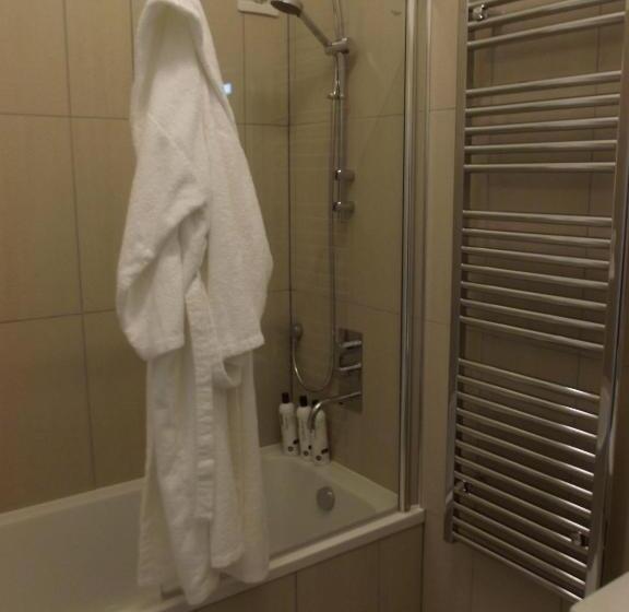 غرفة قياسية سرير كينج, The Suites At Pannells Ash