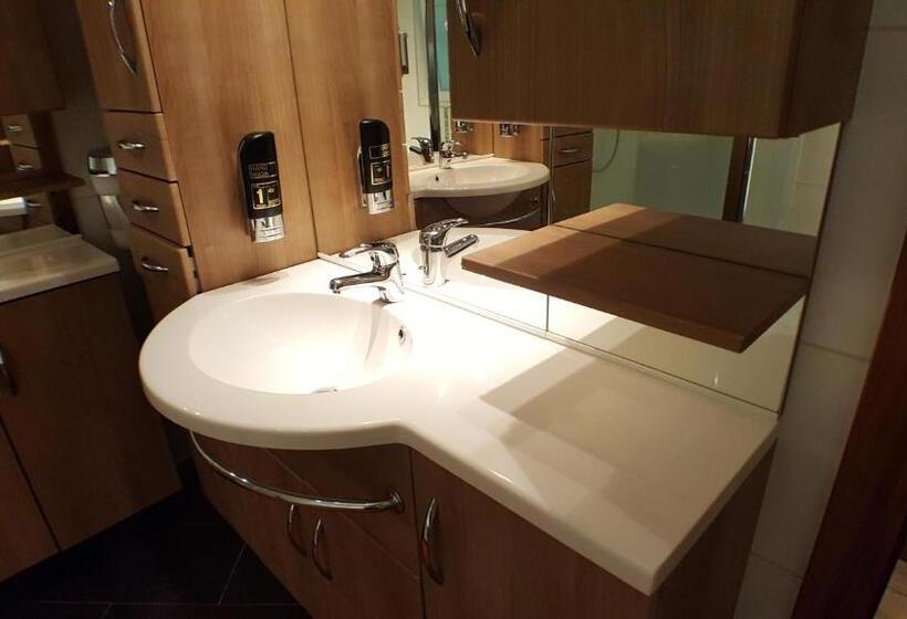 带1个卧室的顶楼公寓, Gasthof Klug Zum Ehrensepp